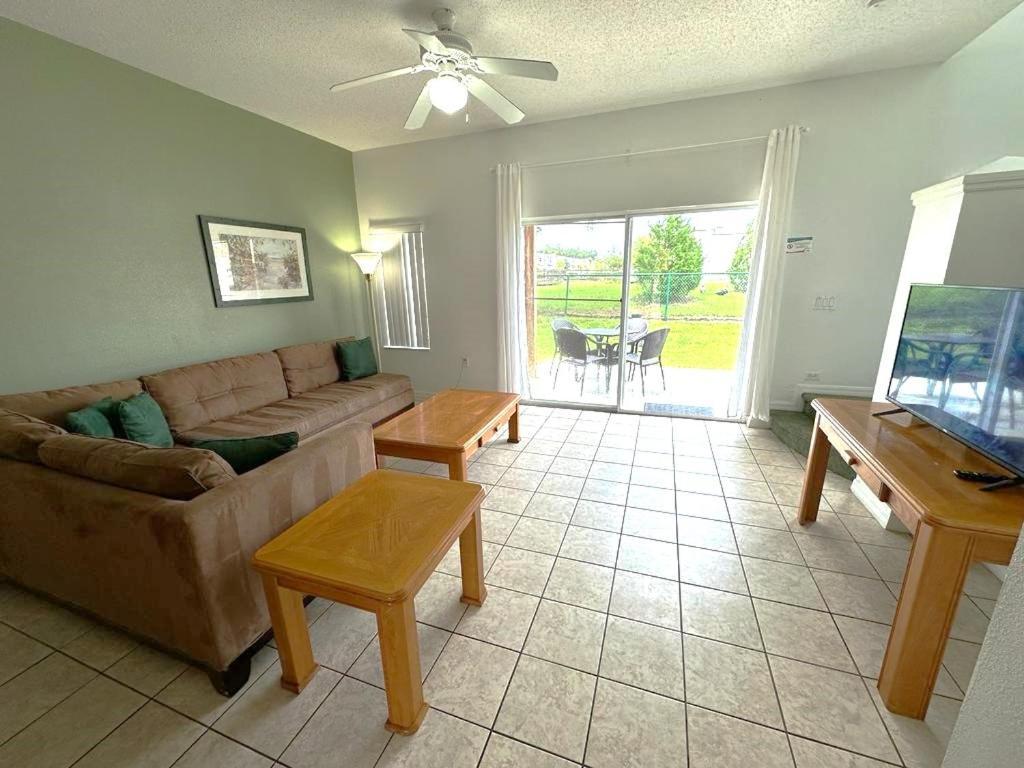 Breeze Vacation Townhome At Lake Berkley Resort Kissimmee Bagian luar foto